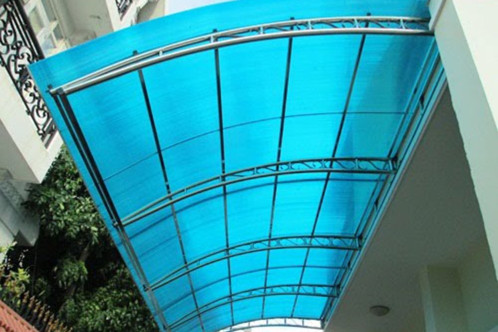 Sử dụng mái che bằng nhựa thông minh