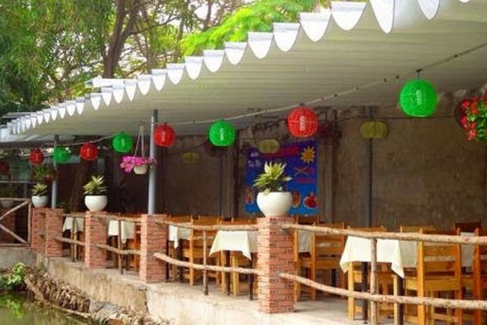 Mái hiên xếp tự động