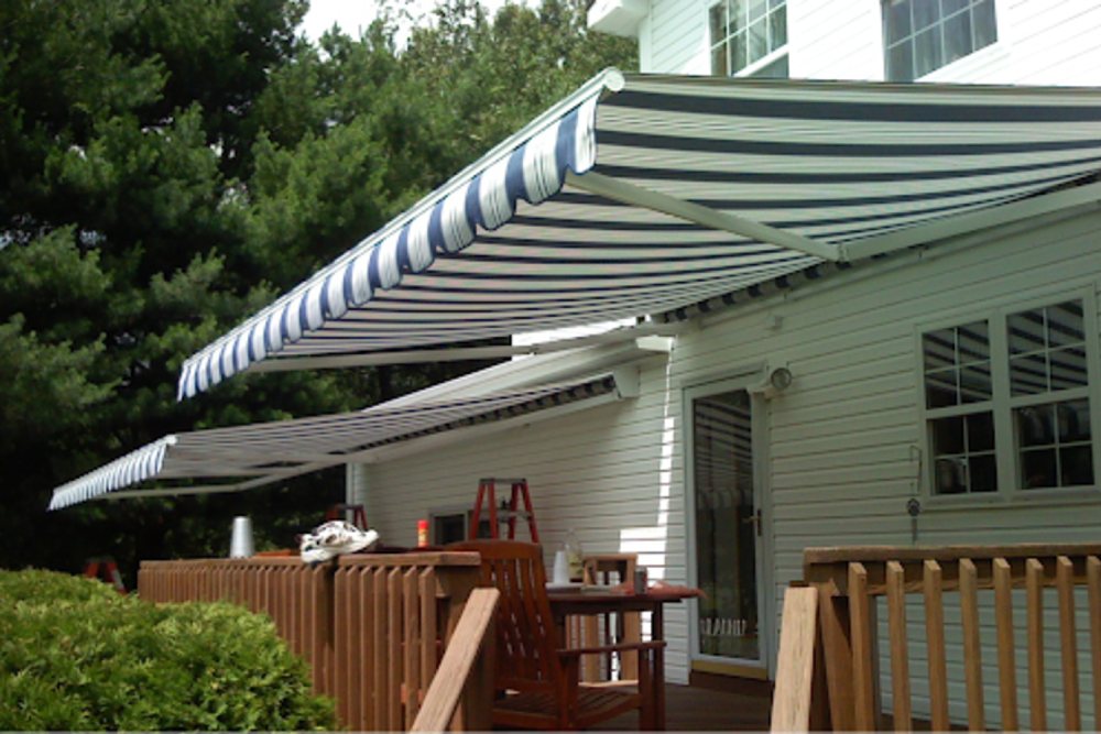 Bạt che nắng nhựa